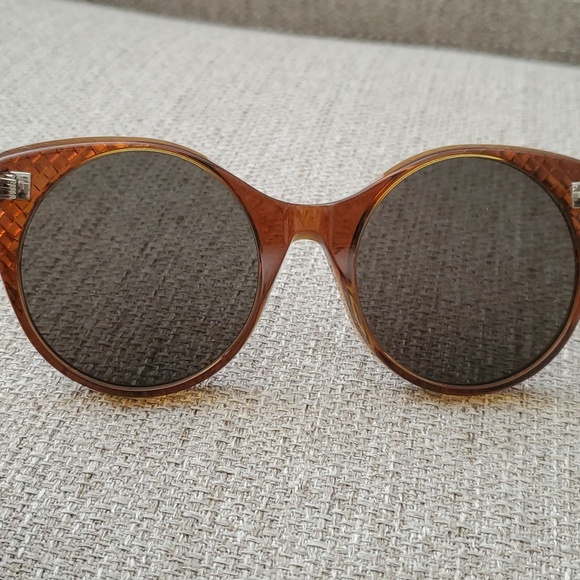 Bottega Venta Shades - Picture 4 of 7